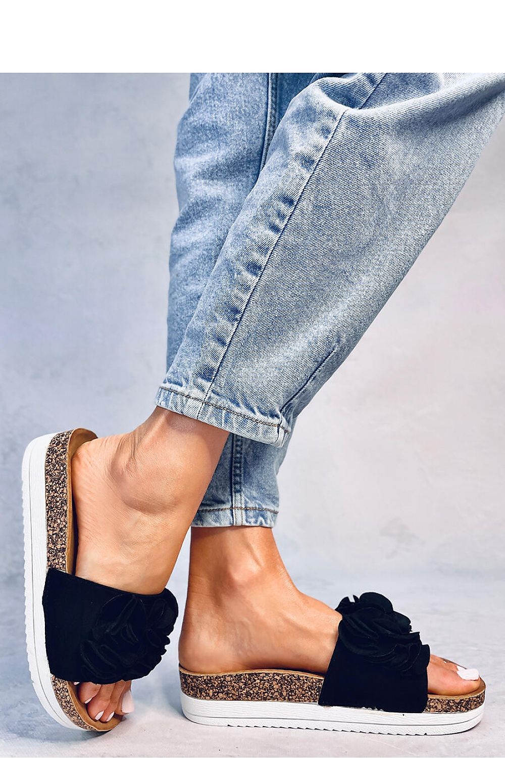 Clacquettes model 180705 Inello