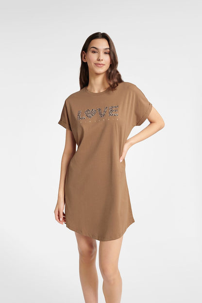 Henderson model 180876 nightgown