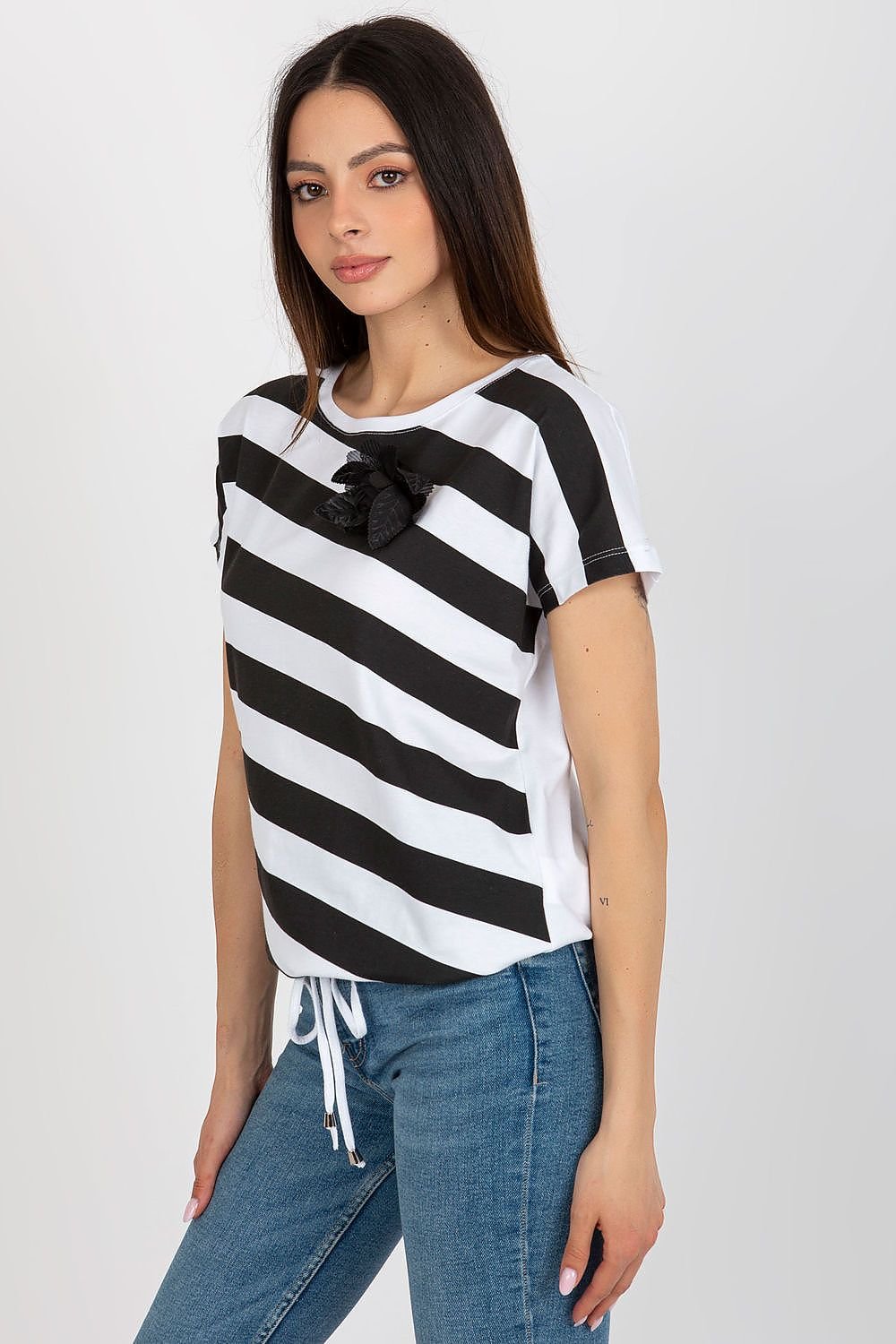 Blouse model 180944 Relevance