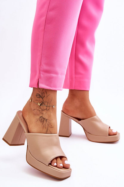 Clacquettes model 181070 Step in style