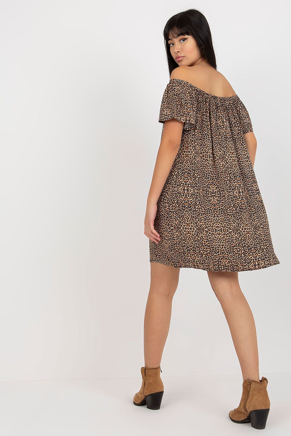 فستان نهاري موديل 182464 صنع حديثًا