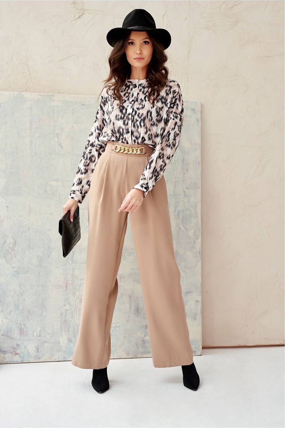 Women's trousers model 182636 Roco Fashion