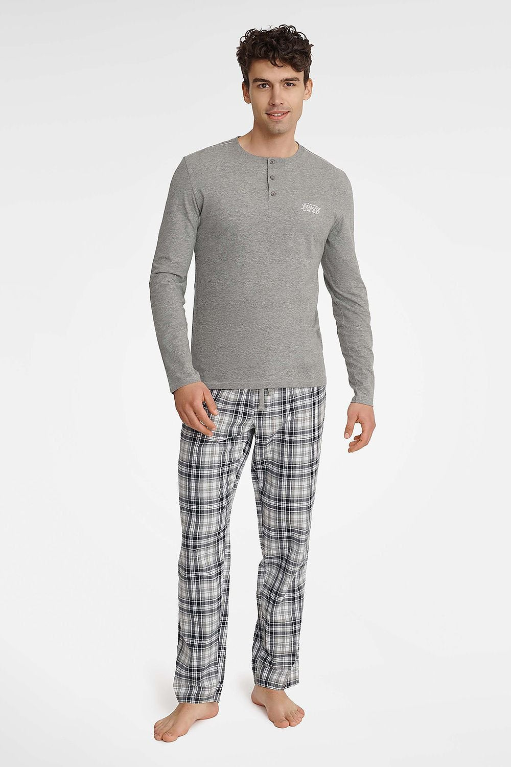 Henderson model 183840 pajamas