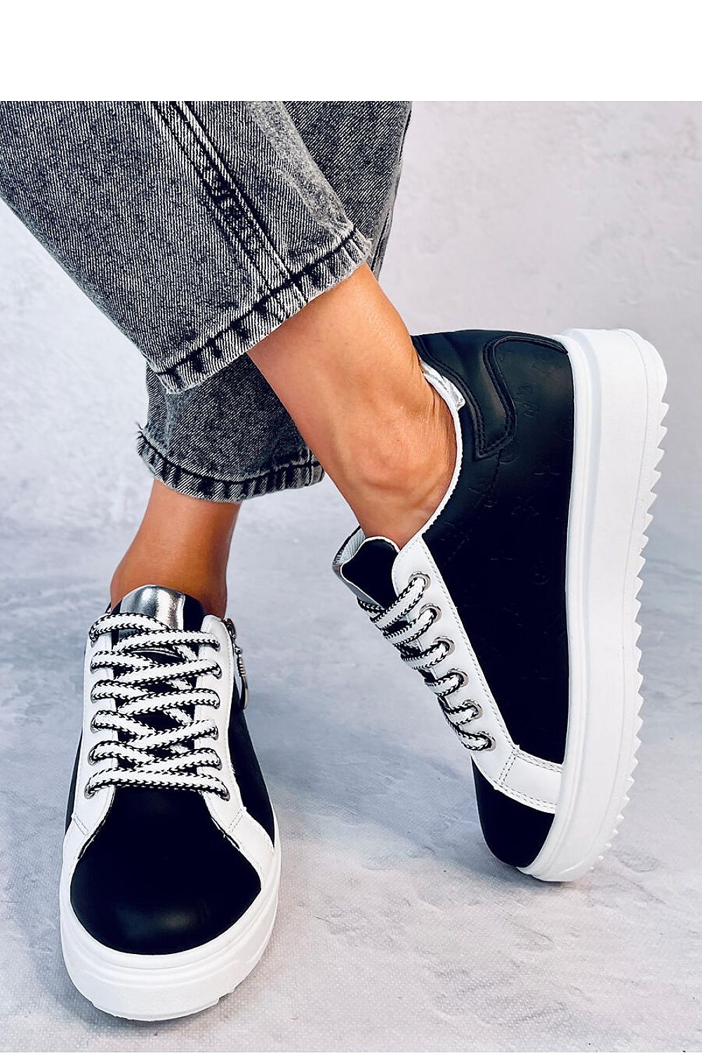 Inello model 184227 sneakers