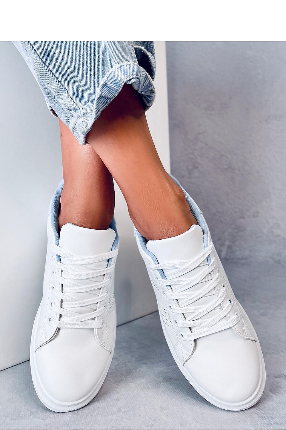 Sports shoes model 184234 Inello