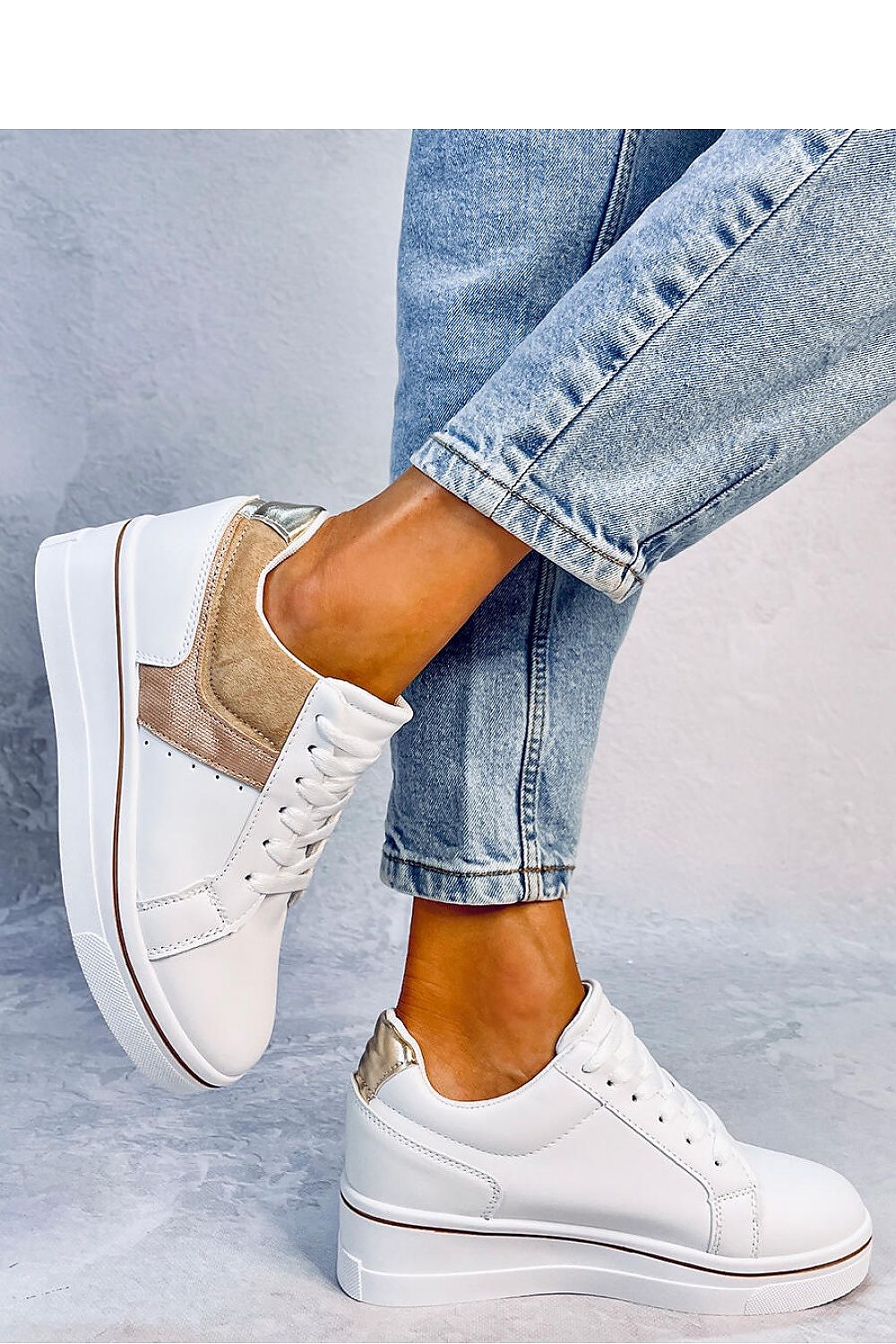 Sports shoes model 184250 Inello