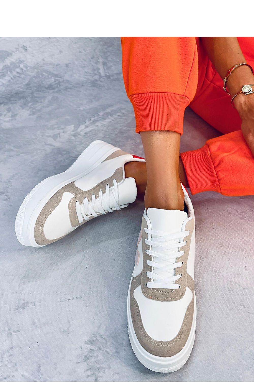 Sports shoes model 184253 Inello