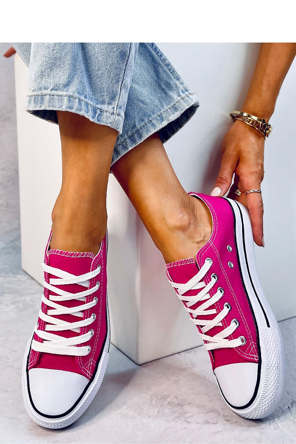 Inello model 184260 sneakers
