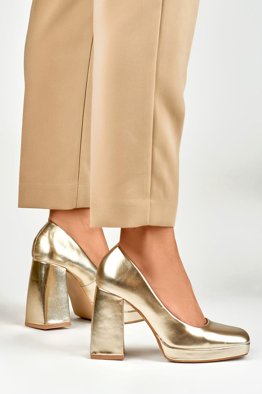 High-heeled pumps model 184640 PRIMO