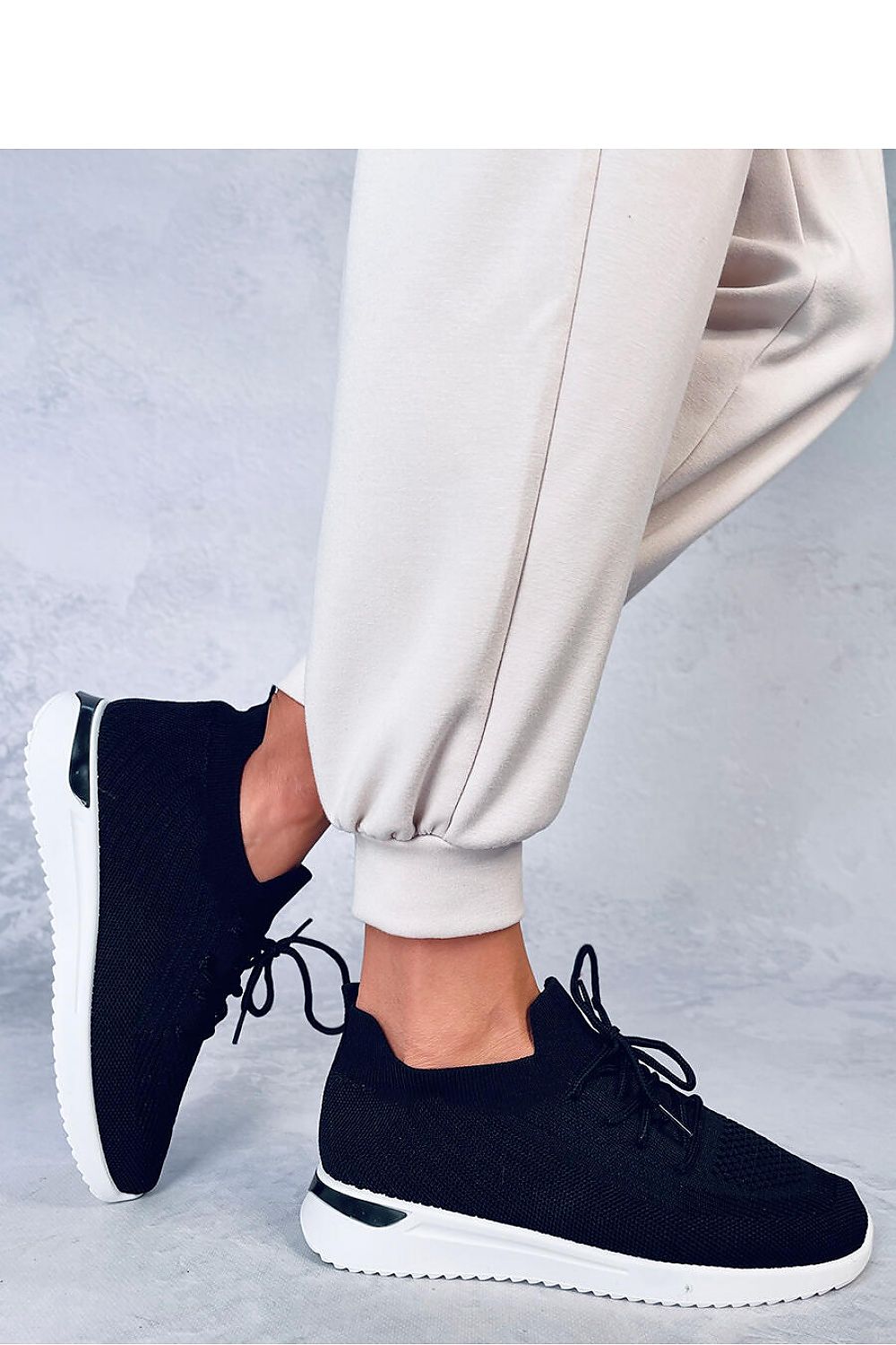 Sports shoes model 184666 Inello