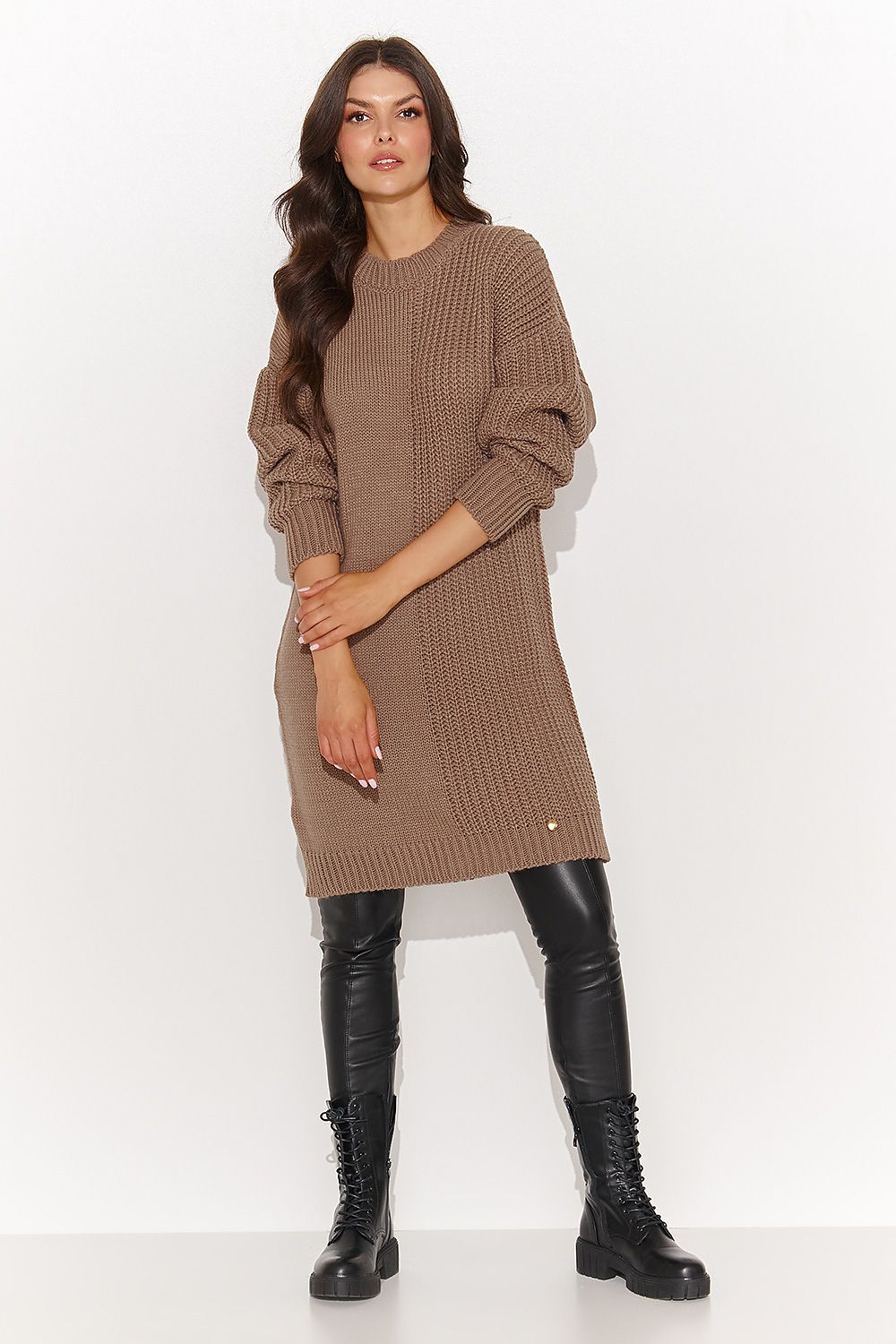 Long sweater model 184775 Numinou