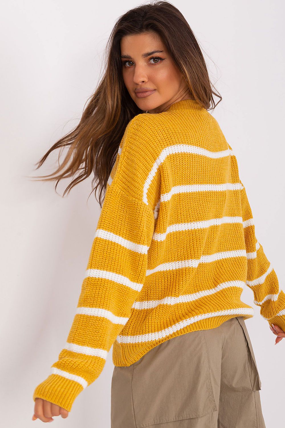 Badu model 185423 sweater