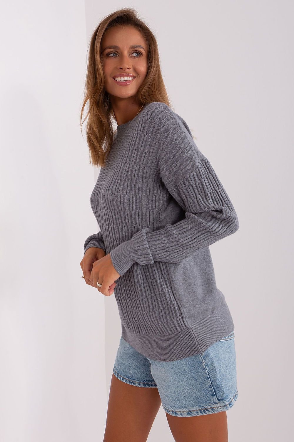 Sweater model 185727 AT