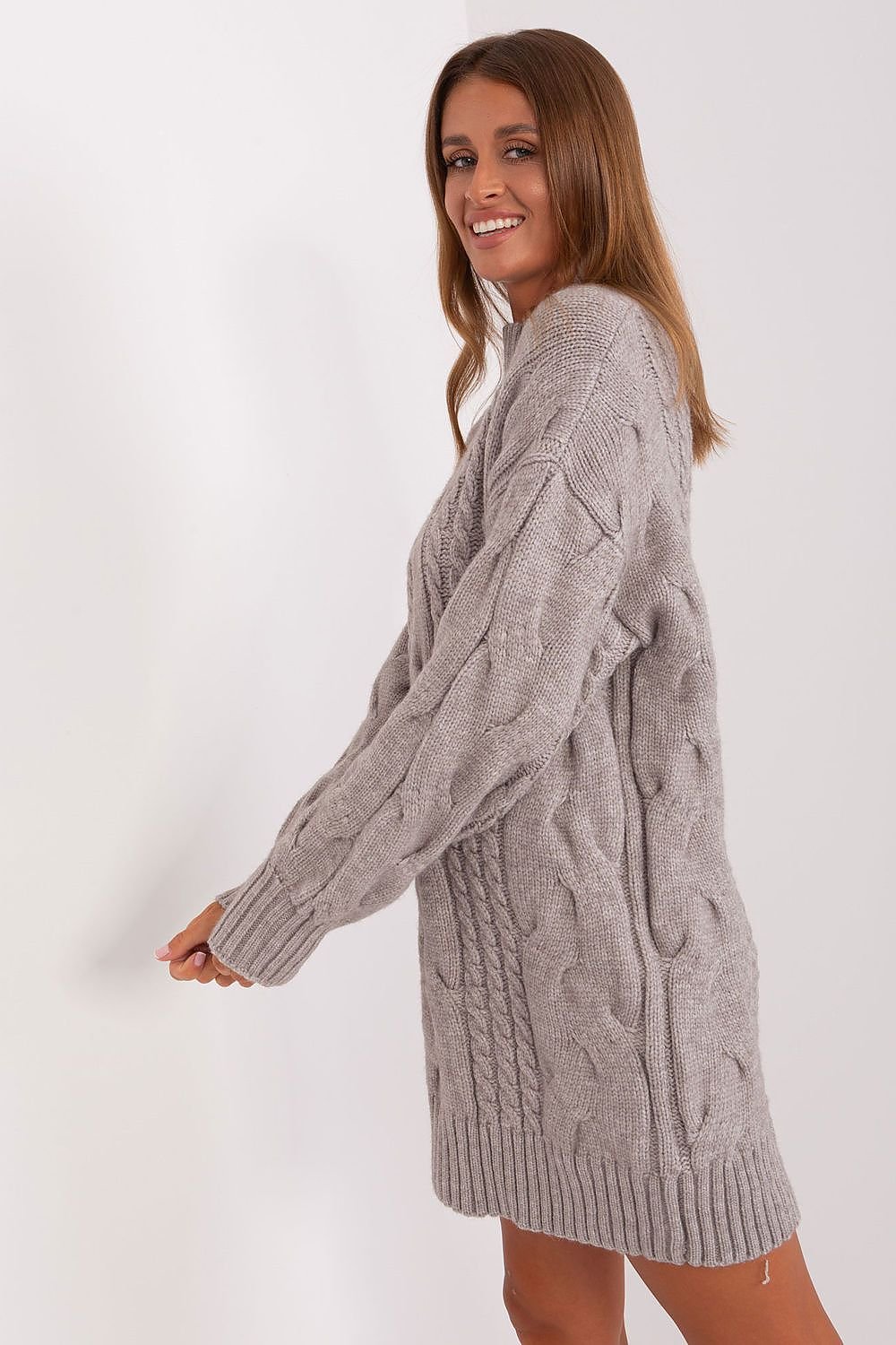 Long sweater model 185743 AT