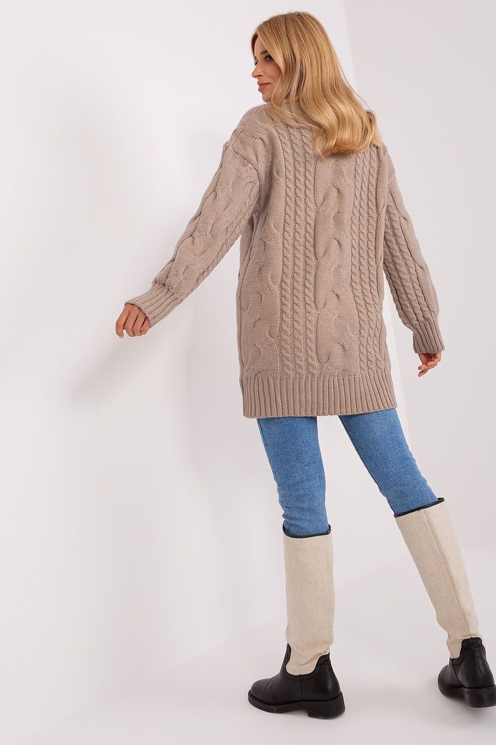 Long sweater model 185743 AT