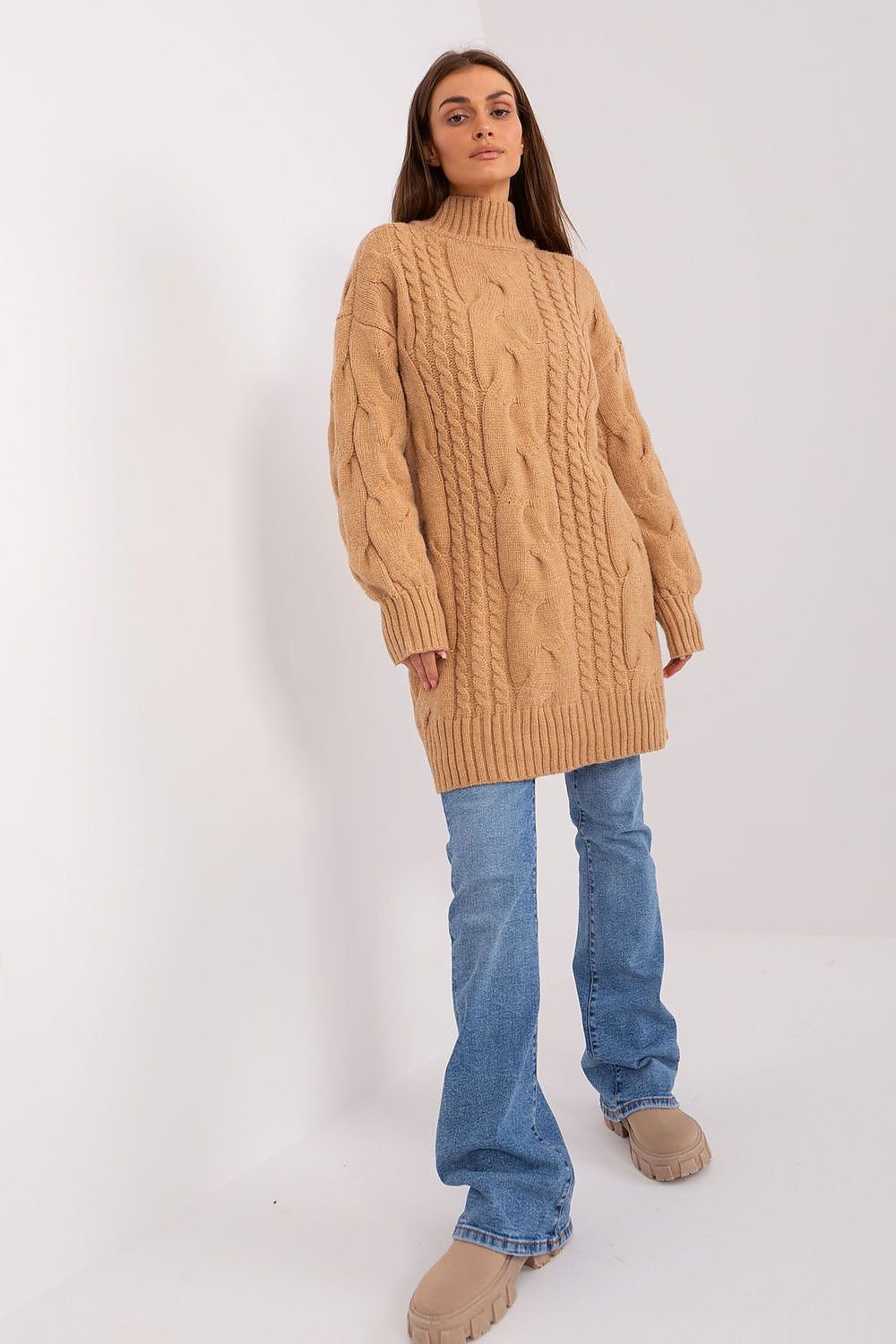 Long sweater model 185743 AT