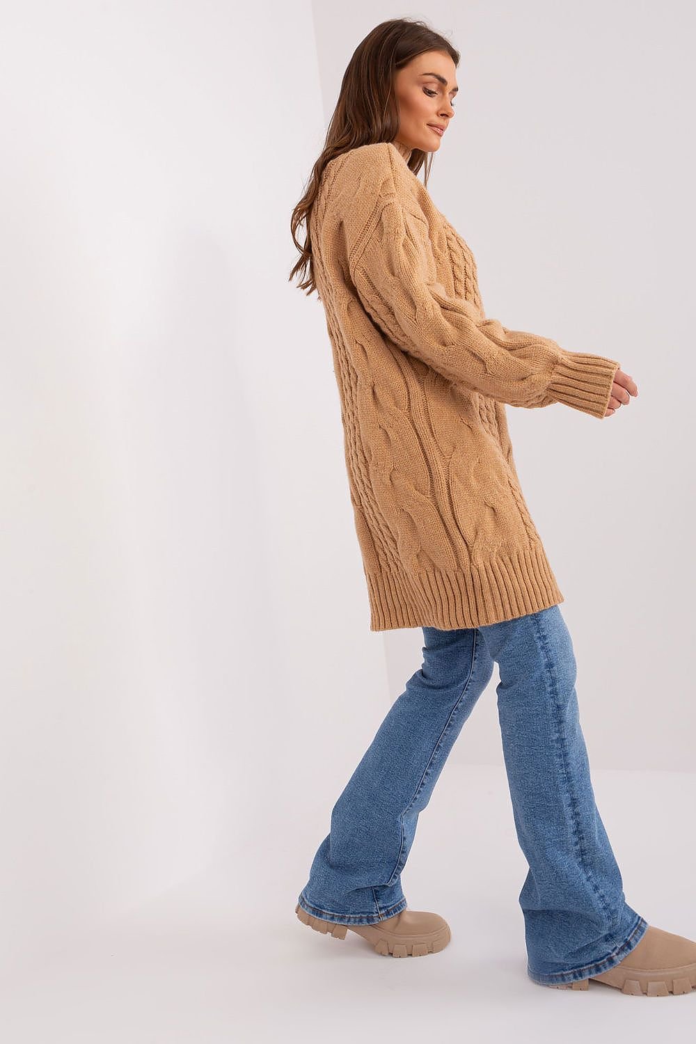 Long sweater model 185743 AT