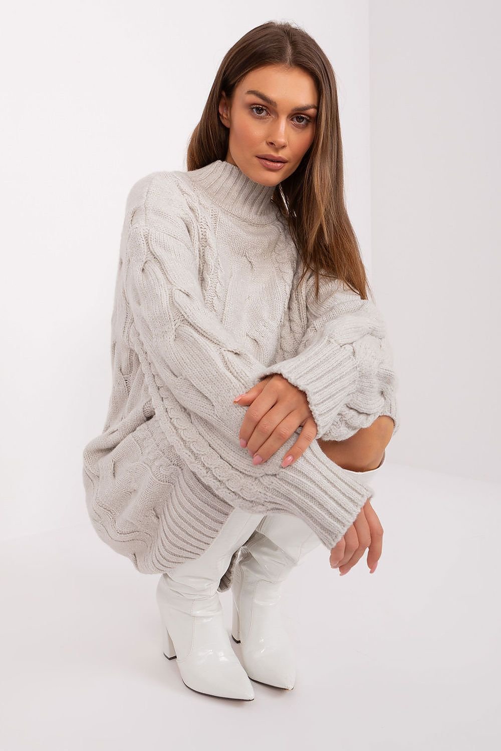 Long sweater model 185743 AT