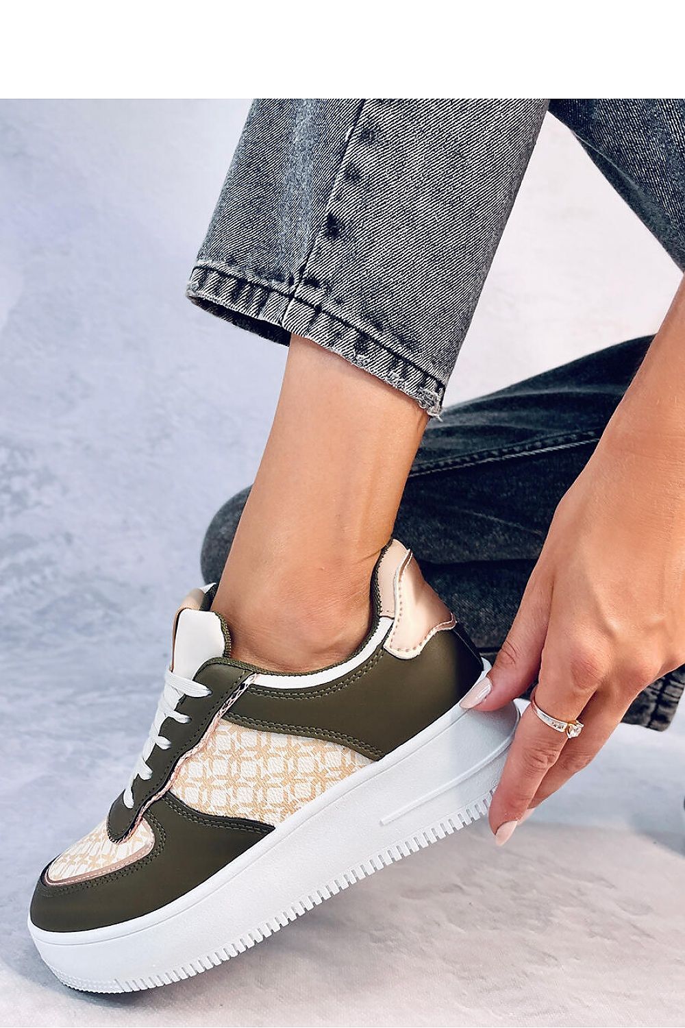 Sports shoes model 185759 Inello