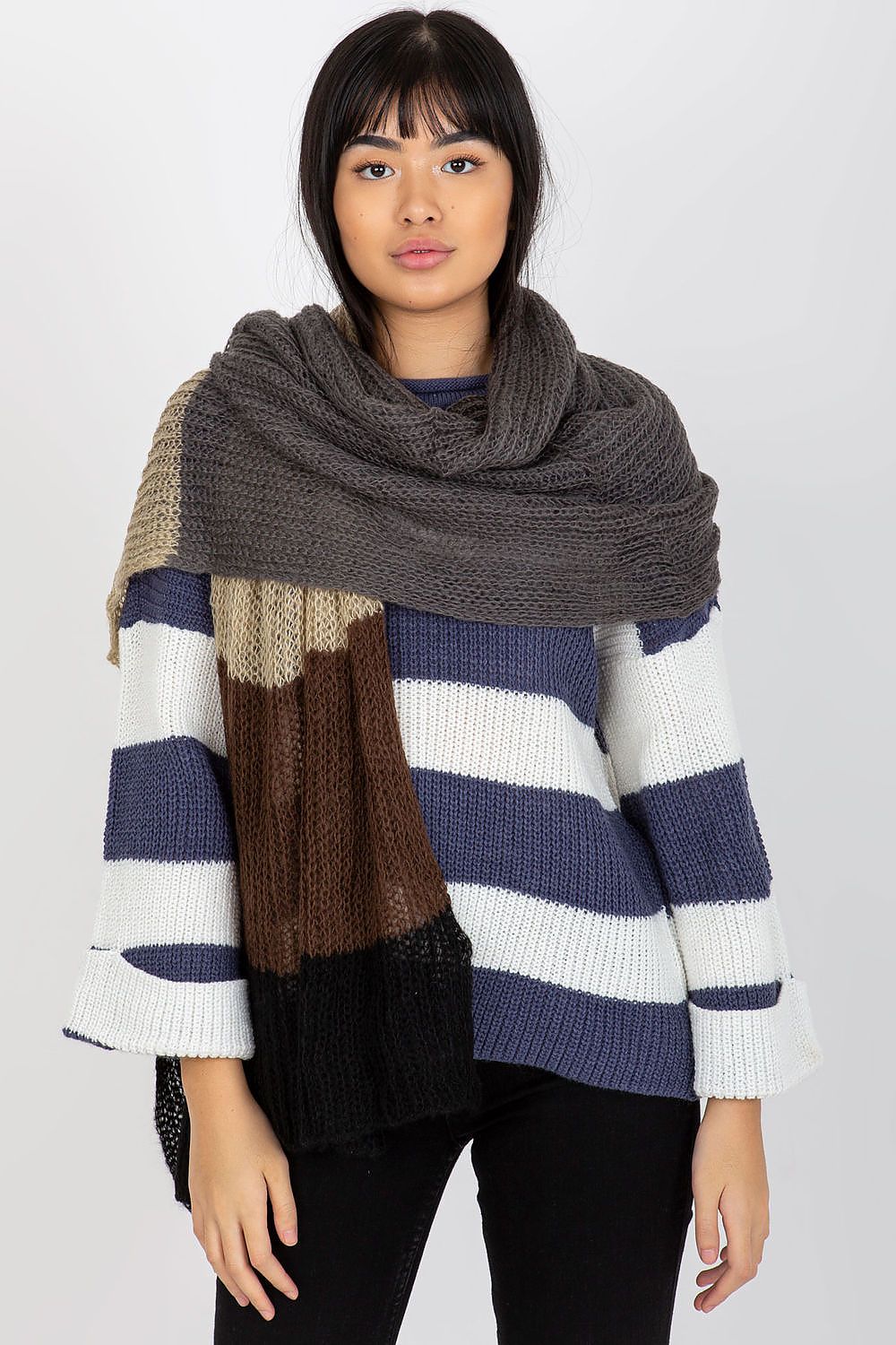  Châle model 185901 AT 