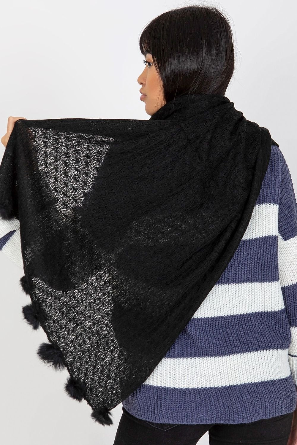 Shawl model 185910 AT
