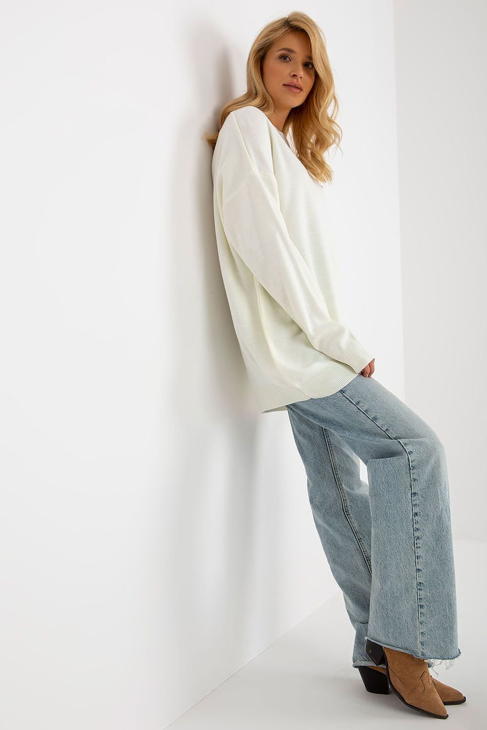 Badu model 186072 sweater