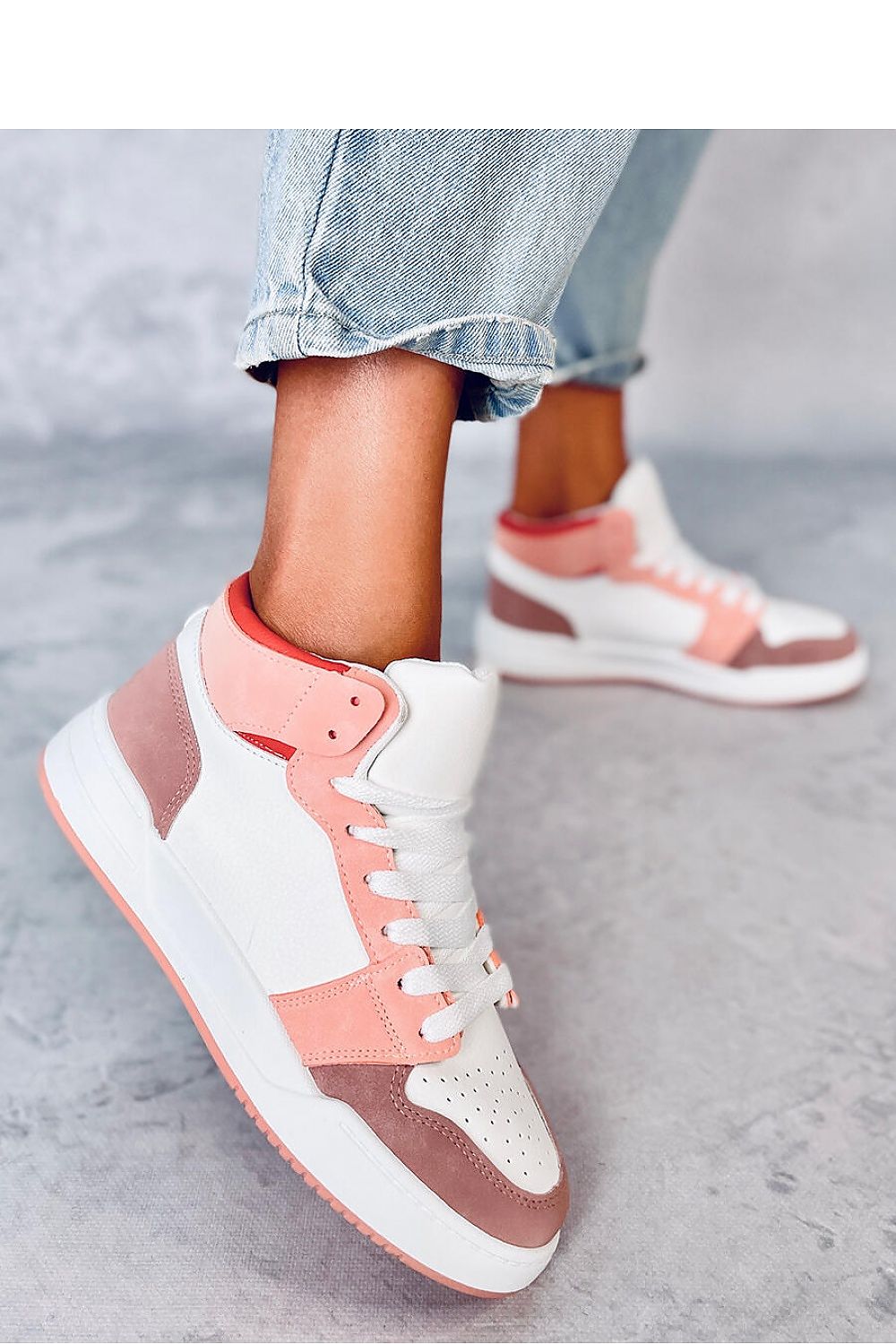 Sports shoes model 186274 Inello